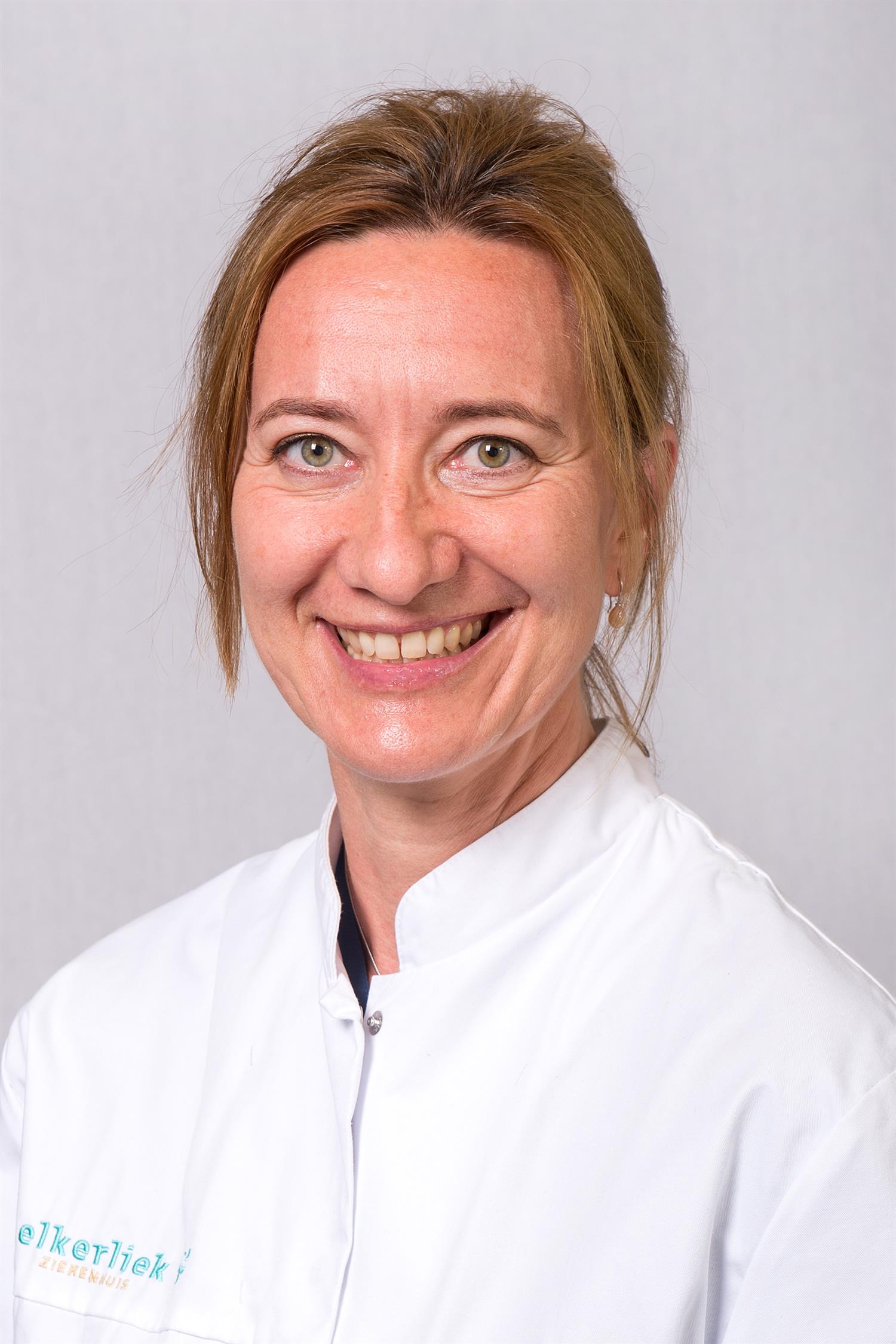 Matheï, mevrouw P.